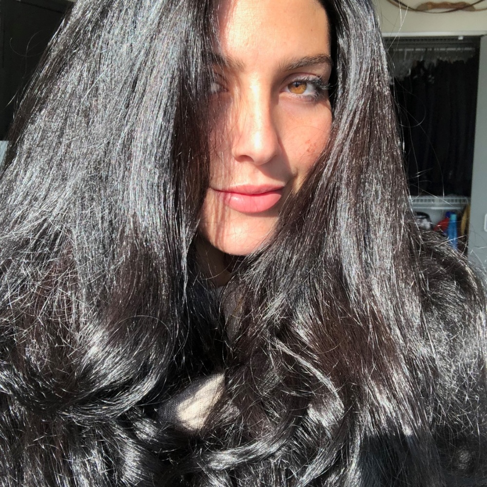 XOX MEET YOUR SELLER!! Hi Fashion Friends!! XO